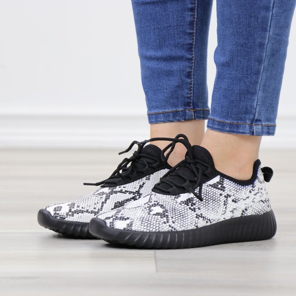 Snake Skin Print Fashion Comfort Walking Sneakers Shoes - Picture 12 of 14